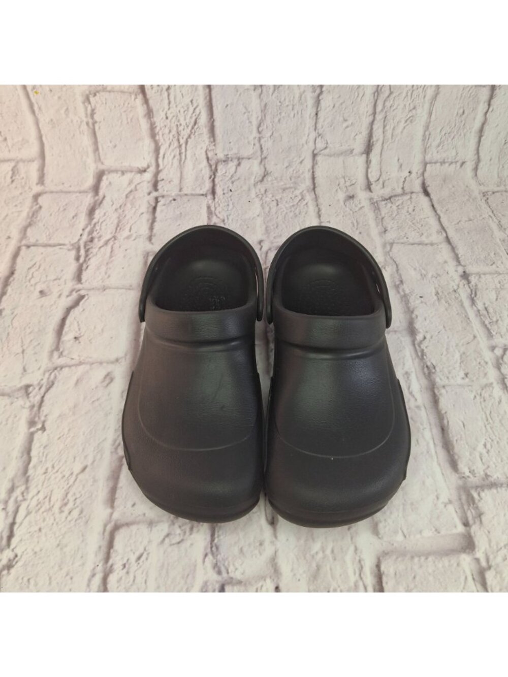 Crocs Black Bistro Clogs Slip-Resistant Work Shoes Size M8/W10 Cook Shoes - Picture 5 of 7